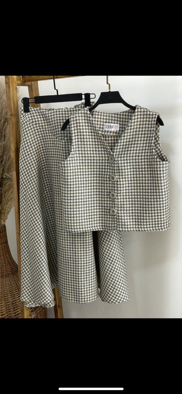 جلیقه و دامن